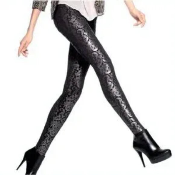 HUE Black Brocade Metallic Stretch Legging Size Large - Picture 1 of 8